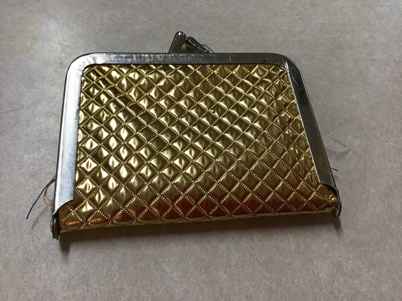 Travel Locking Sewing Kit with Everything You Need