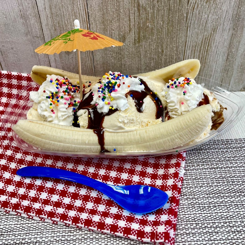 16 Clear Banana Split Boats/Dishes 12 Ounces , Ice Cream Party, Dessert Bar with Eco Friendly Plastic Spoons, Paper Umbrellas image 4