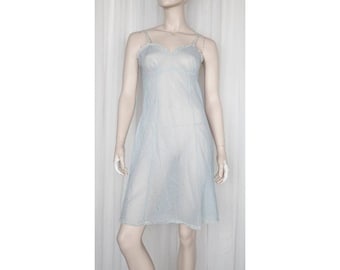 Vintage sheer texture blue nylon full dress slip M
