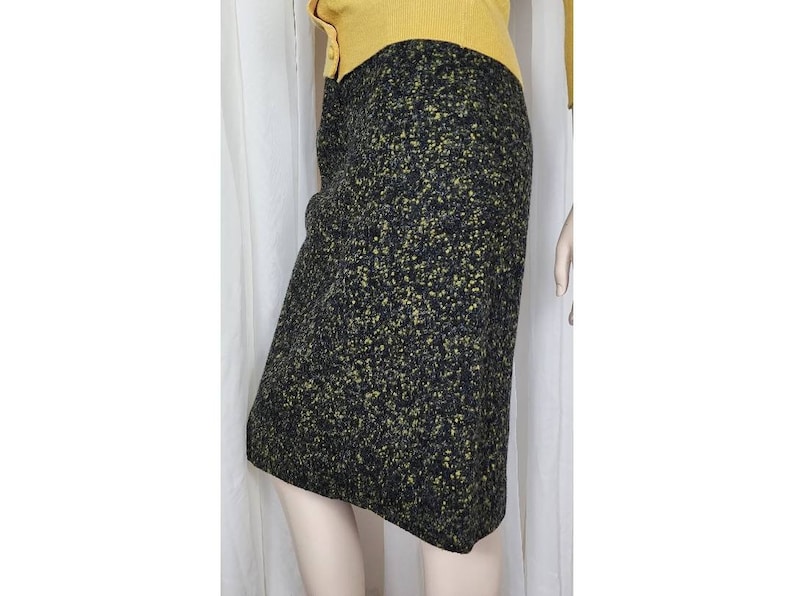 Vintage 50s 1950s wool tweed charcoal with yellow fleck pencil skirt XS image 3