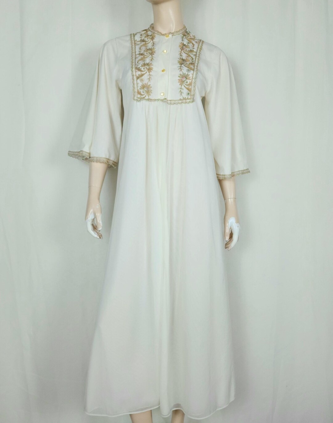 Bell Ringing Robe Vtg 60s 70s Peignoir Embroidered Robe S-M Bell Sleeves Ivory French ...