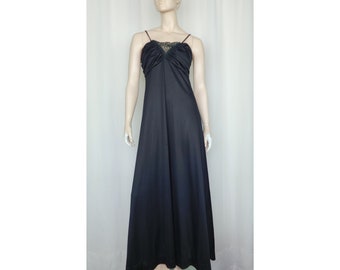 Vtg 70s black ruched crochet bust maxi dress black M