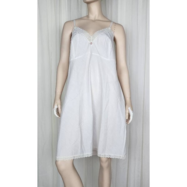 Vintage 70s 80s white full slip nightgown plus size volup 44 XL/XXL