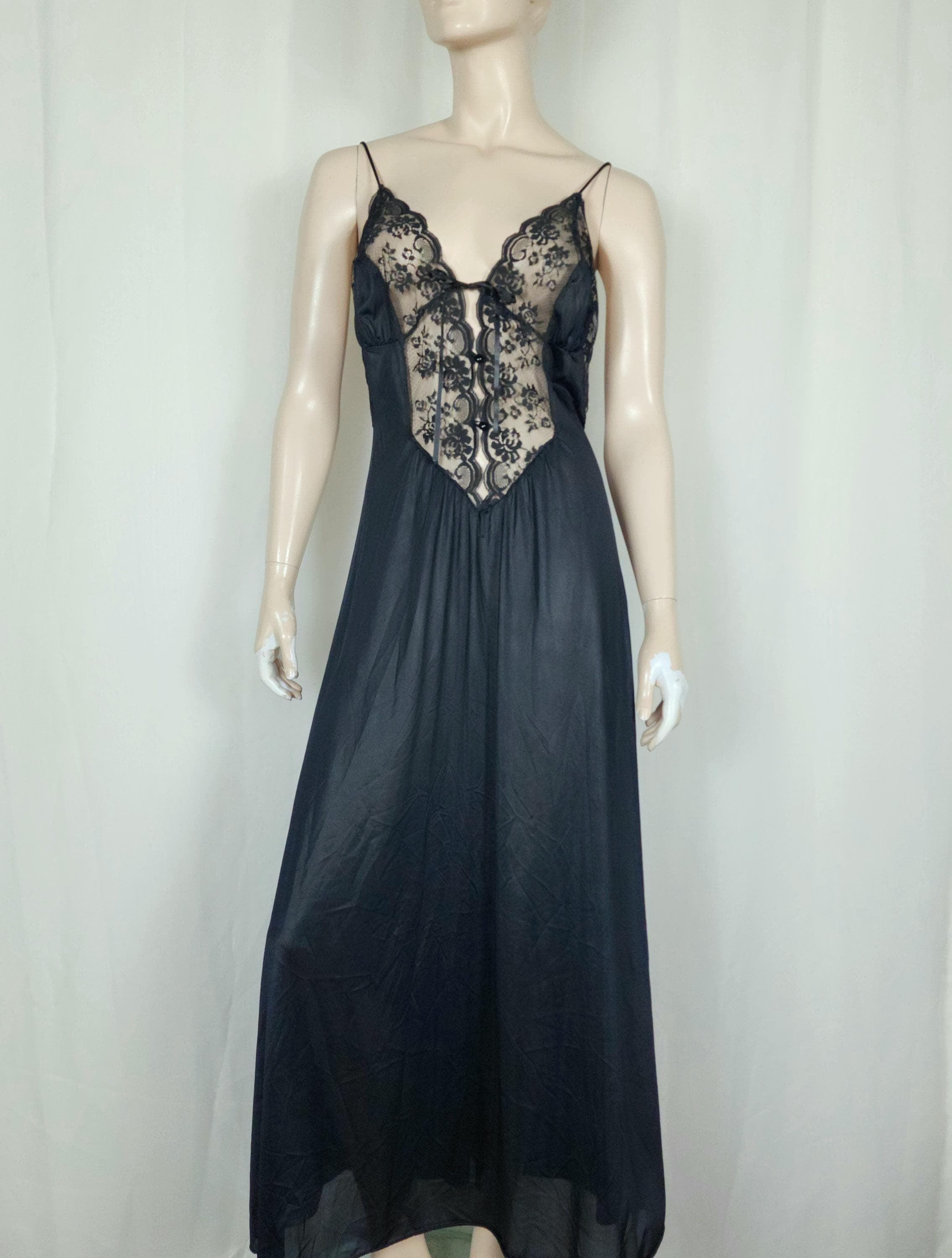 Vtg 80s lace plunge bust peekaboo glam nightgown black M