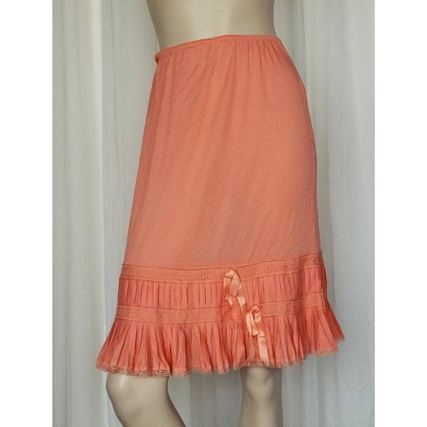 Vintage 50s 60s Silknit pink pleat skirt half slip S/M