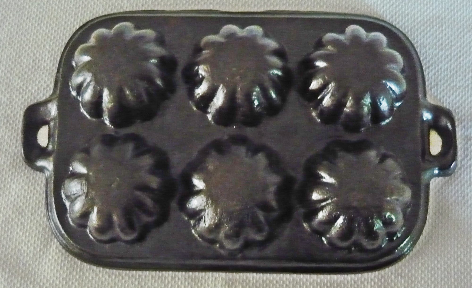 Vtg Antique Cast Iron 11 Cup Muffin Pan Unmarked Lodge