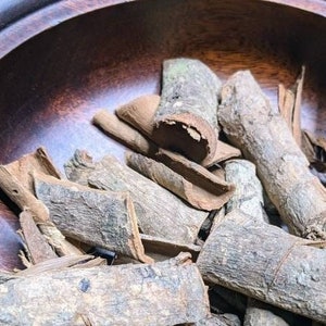 Bobinsana (Calliandra angustifolia) Bark Powder 1oz | Wild-Harvested | ⦁Lucid Dreaming ⦁Third Eye  | DREAM WORK for Grief, Heart Break, Loss