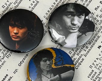 90s vintage レトロセットアップ スーツ ピンズ  No.22 Viktor Tsoy 90s Style Pin Tsoi is Alive, Russian Rock Group