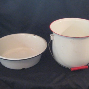 Par de cuencos de porcelana, sartén, borde blanco negro rojo, esmalte grande, Macetas rústicas de interior reutilizadas de mediados de los años 30, 40 y 50