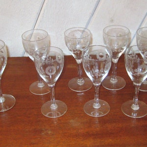 Set of eight etched glass stemmed glasses, cordial glasses, shot glasses, wine glasses, vintage barware, mid century, 1960s