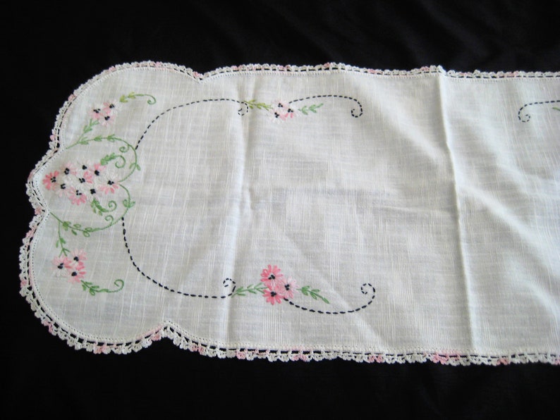 hand done 1950s pink Vinate embroidered runner mid century white floral table dresser runner crochet trim vintage hand made