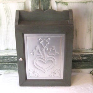 Vintage wood pie safe cabinet shelves, avocado green wooden shelf, gray punched tin hinged door, wall hanging table top, four tiered 70s 80s