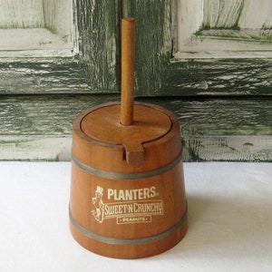Antiker hölzerner Firkin-Eimer, Sammler-Pflanzgefäße Erdnüsse, kleines Holzlattenfass, Vintage-Barware, Mannhöhlendekor, seltenes Unikat der Mitte des Jahrhunderts