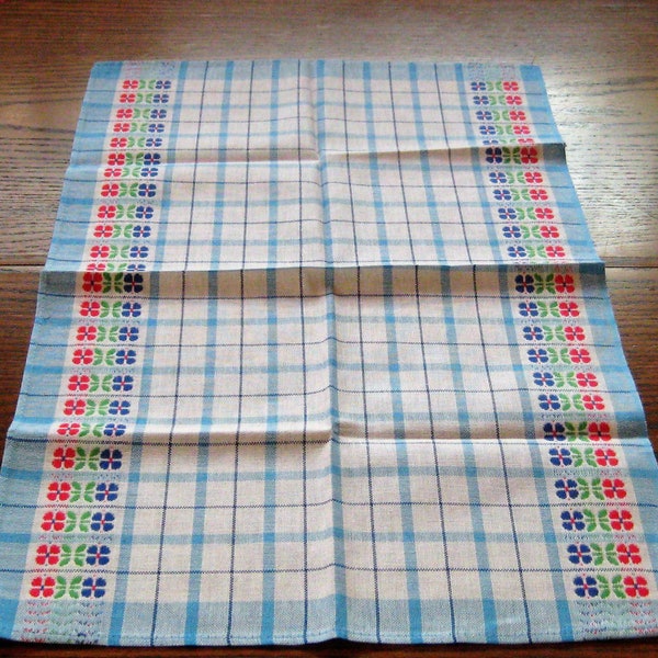 Vintage Kitchen towel, light blue plaid tea towel, white, baby blue, NOS 1960s, baumwolle cotton, checked, shabby farmhouse decor