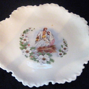 Vintage religious Nativity plate, Christmas wall hanging, Jesus&#39;s birth, Mother Mary Joseph, hand made ceramic project from the 70s, ornate