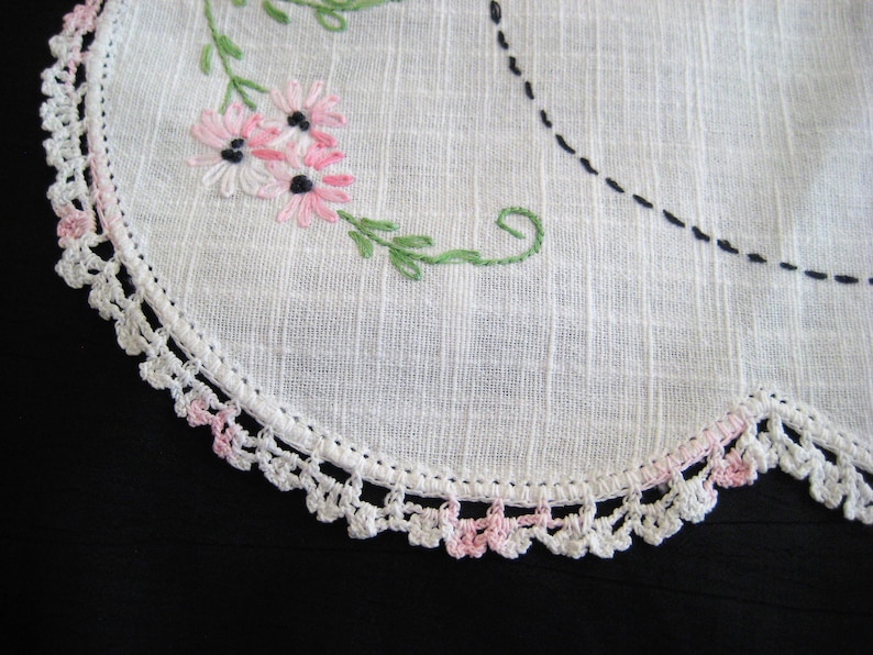 hand done 1950s pink Vinate embroidered runner mid century white floral table dresser runner crochet trim vintage hand made