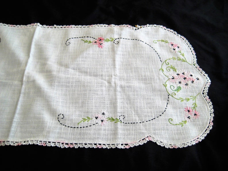 hand done 1950s pink Vinate embroidered runner mid century white floral table dresser runner crochet trim vintage hand made