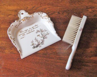 Vintage silver crumb catcher with brush - South Pointe Vintage