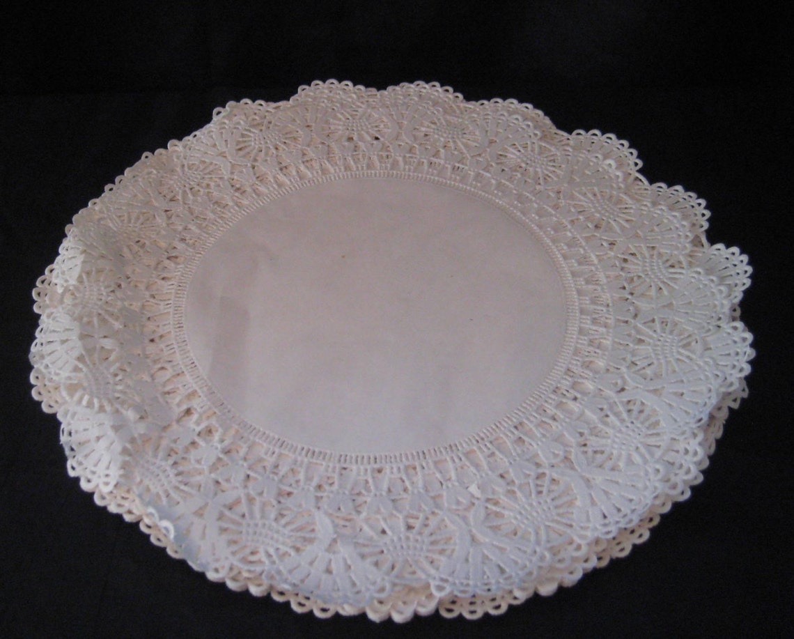 Round paper doily set of twenty 20 twelve 12 inch doily Etsy