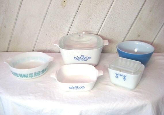 Vintage Pyrex Blue Nesting Bowl Casserole Dishes, Pair White