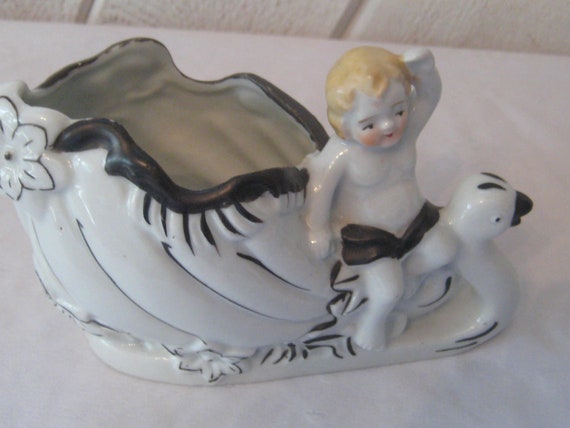 White Black Swan Indoor Planter Blonde 