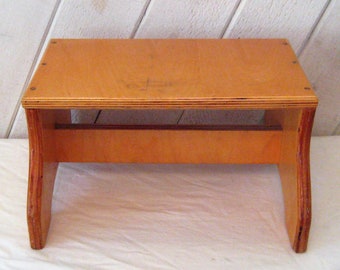 Vintage solid wood step stool, hand made foot stool, varnished lacquered solid pine wood, 1970s, one of a kind, farmhouse decor rare unusual