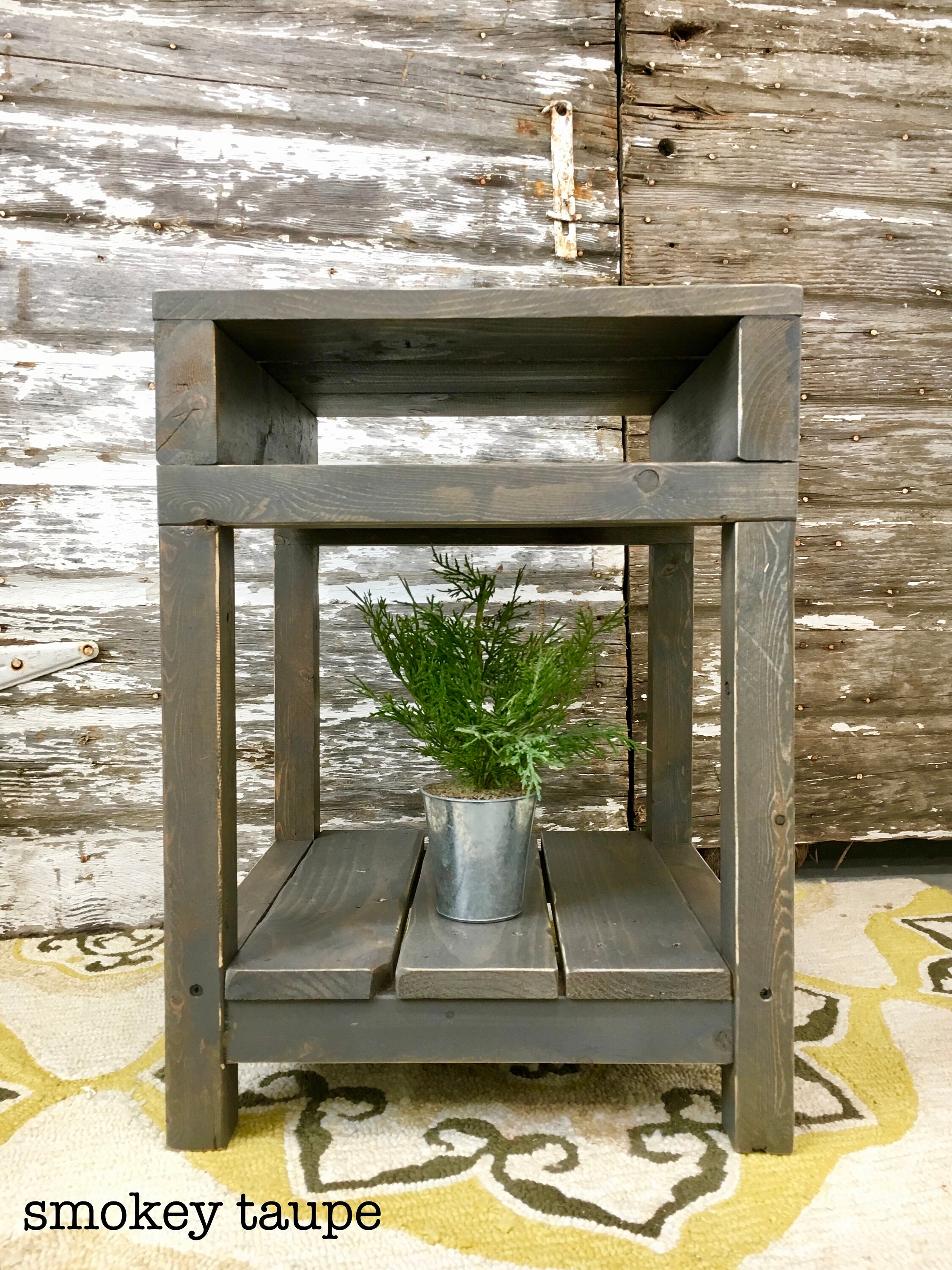 How To Build A Simple DIY Mission Style End Table