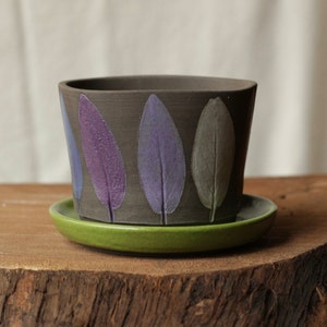 Rainbow sage leaf planter and saucer, black stoneware clay, wheel thrown, handmade image 3