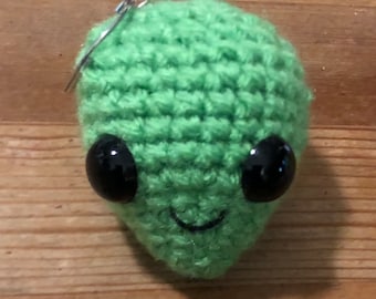 Crochet Pattern for Alien Head Keychain - Beginner Crochet Pattern - Small Easy Amigurumi