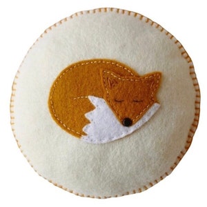 Sleepy Fox Pincushion Felt Appliqué PDF Sewing Pattern  - Appliqué & Embroidery - Instant Download - Easy to Sew