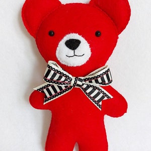 Red felt teddy bear, easy to sew.