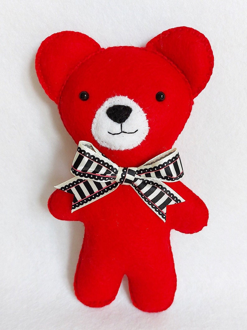 Red felt teddy bear, easy to sew.