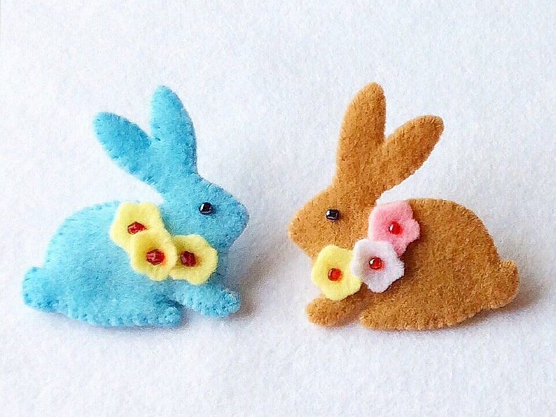 Bunny Brooch Pin PDF Sewing Pattern, Felt Crafts, Instant Download, Easy to Sew image 1