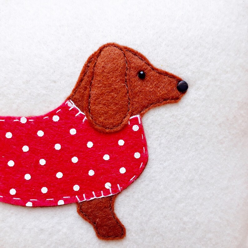 Dachshund Mini Pillow PDF Sewing Pattern, Sausage Dog, Felt Crafts, Instant Download, Easy to Sew image 4