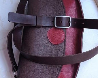 Red and dark brown leather bag, handbag, shoulder strap, satchel style, cowhide leather, artisan Métier d'Art France