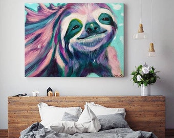 Impression sur toile Happy Sloth colorée, peinture de paresseux à trois doigts, décor de pépinière sur le thème de la jungle, Art mural aquarelle lumineuse, chambre d'enfant violet rose