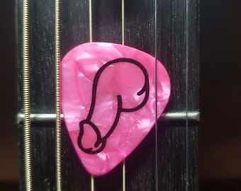 Dick pick medium guitar pick