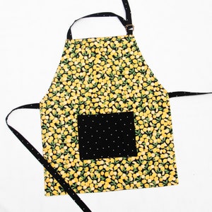 Kids personalized apron, toddler apron, girls cooking apron, pretend play, kitchen apron for kids, gifts for girls, child paint craft apron