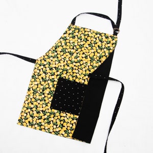 Custom toddler apron, Christmas gifts, Girl apron, pretend play, custom apron, child apron with pocket, gift for kid