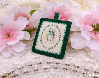 Hand Embroidered Green Scapular, Small, English, Option 2