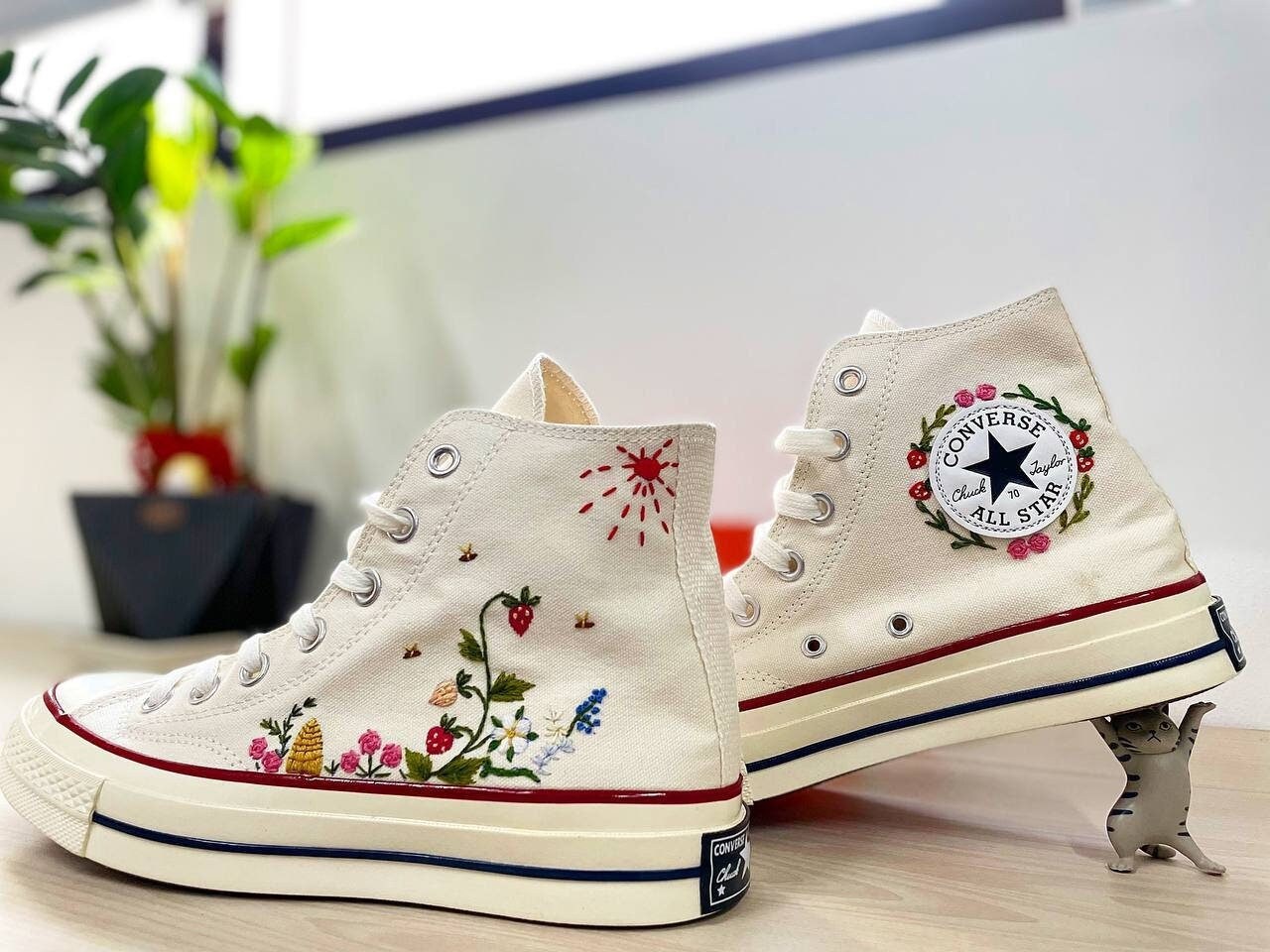 Bee Converse Shoes - Etsy Bee Converse Shoes - Etsy