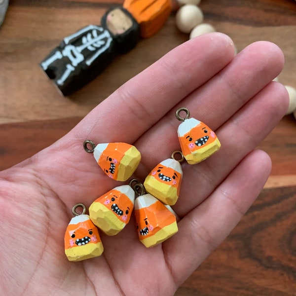 Candy Corn Keeper for knitting or crochet (1)