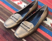 VTG Prada Gold Loafers Sz. 39.5 (US 8.5) Authentic Womens Ladies Leather Shoes Slip Ons Penny Loafers Metallic Gold Shiny Pumps Heels