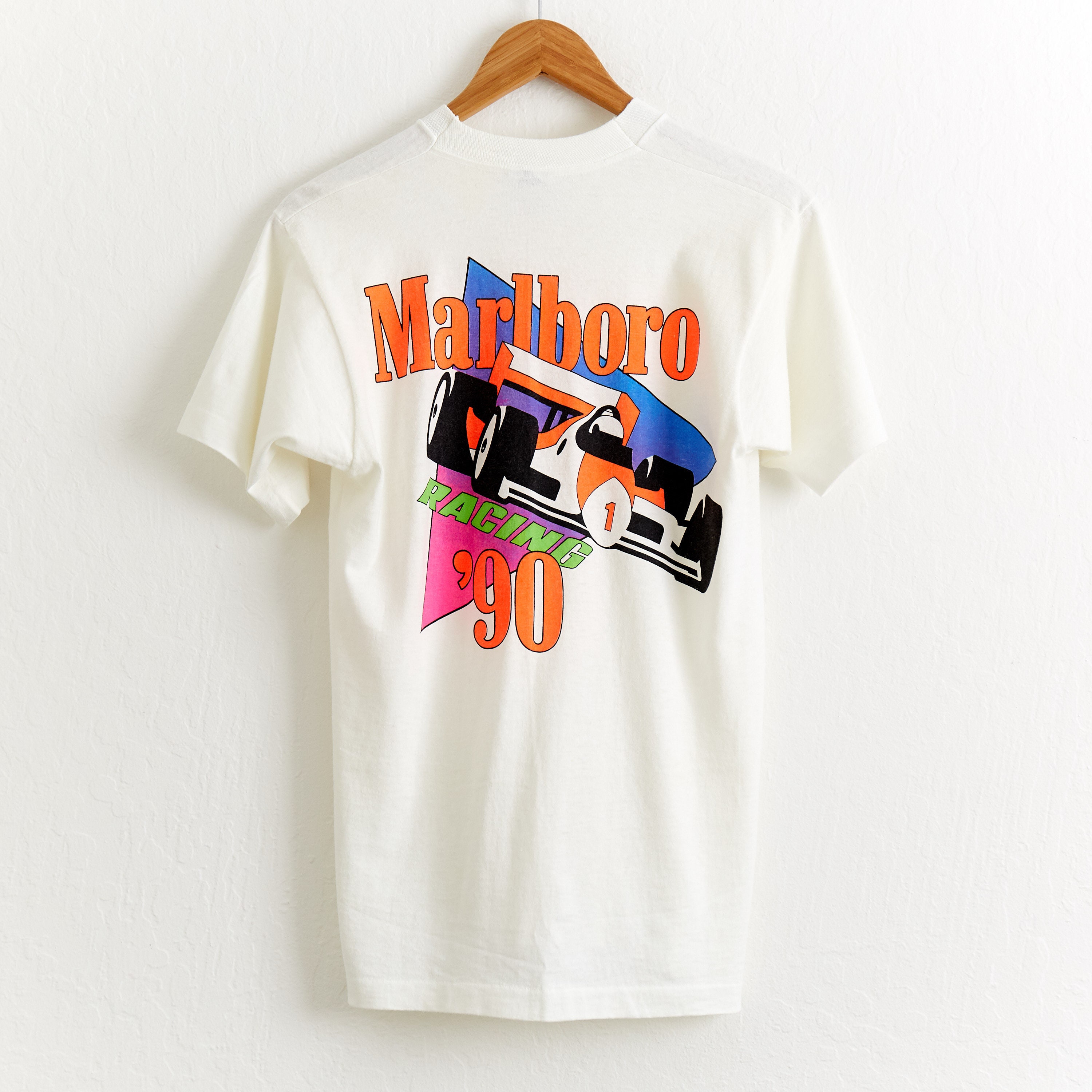 VTG 1990 Marlboro Racing Team T Shirt Sz. M Medium White Tee Deadstock  Single Stitch Emerson Fittipaldi Indy Car Indianapolis 500 Axl Rose