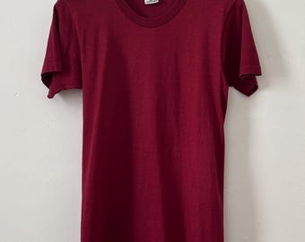 Camiseta vintage de los 80 con puntada simple color granate: camiseta blanca hecha en EE. UU.