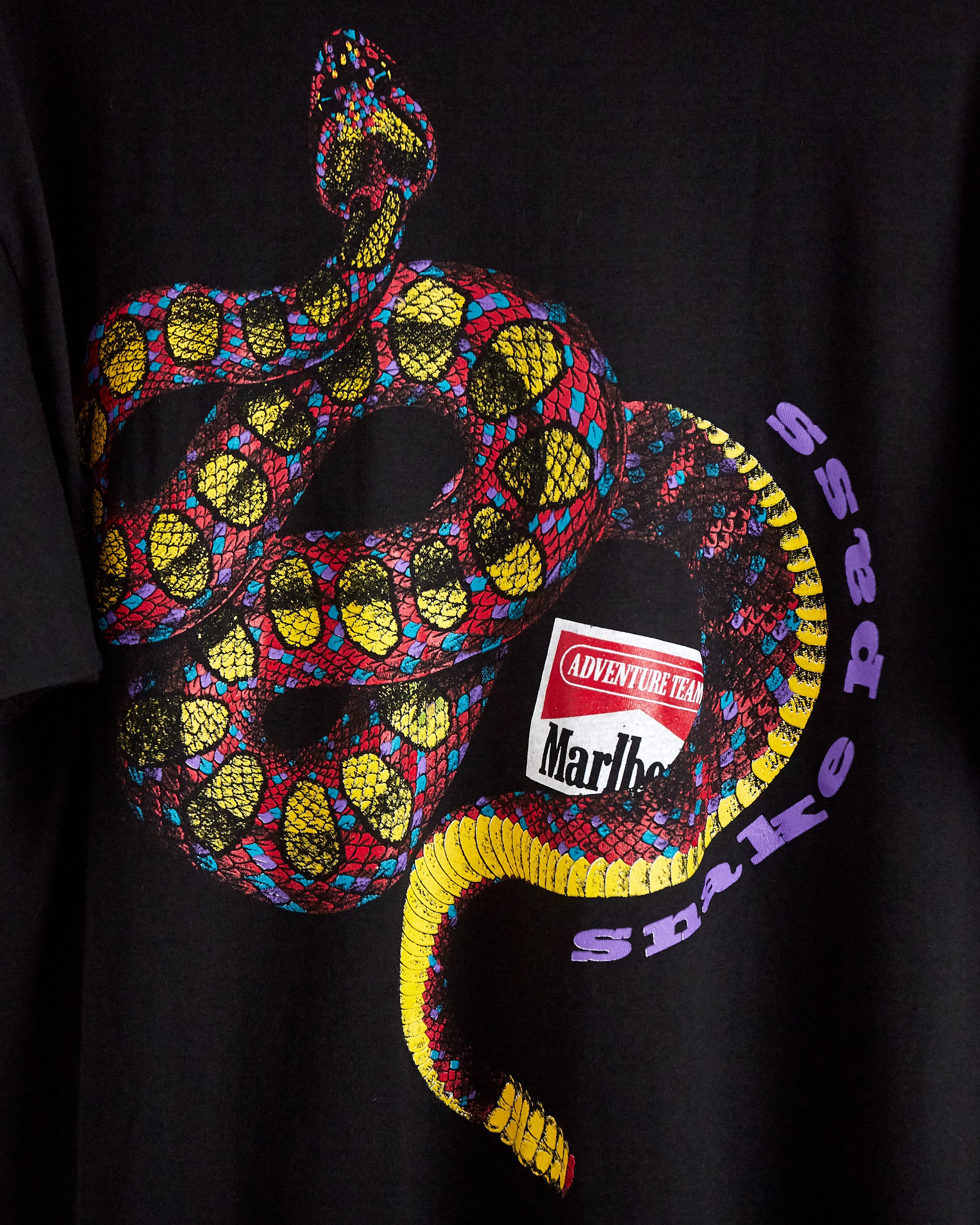 90s Marlboro snake pass vintage T-shirt www.dinh.dk