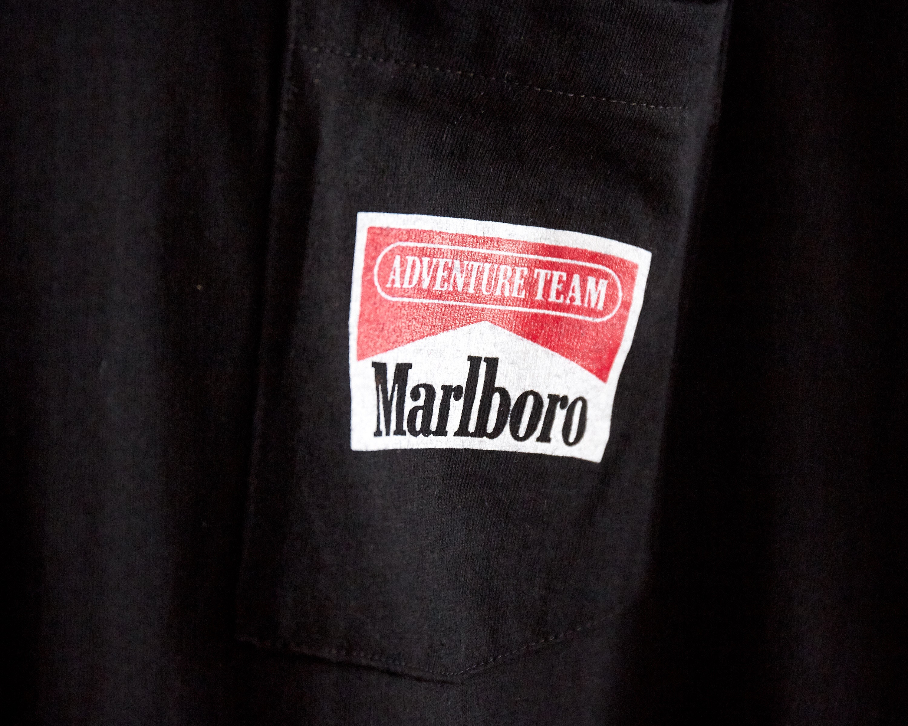 VTG 1990s Marlboro Snake Pass Pocket T Shirt Sz. XL Extra VTG 1990s Marlboro Snake Pass Pocket T Shirt Sz. XL Extra