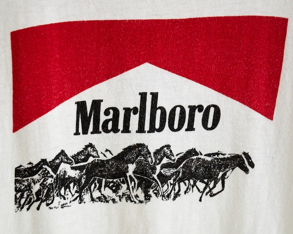 ヴィンテージ70年代マールボロ リンガーTシャツ：両面馬柄プリント