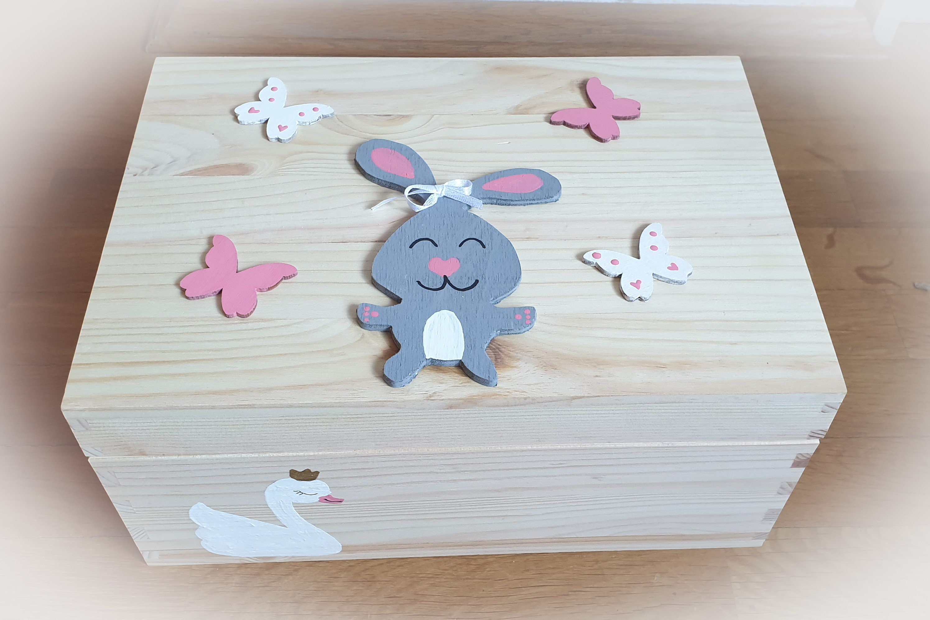 LittleStars Holz Erinnerungskiste Hase - Personalisierbar 30x20x14 Cm