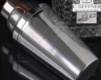 WALKER & HALL Silver Plate - Art Deco Cocktail Shaker - 8